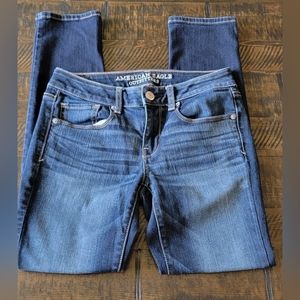 Women's American Eagle Medium Wash Skinny Jean Size 4 Short